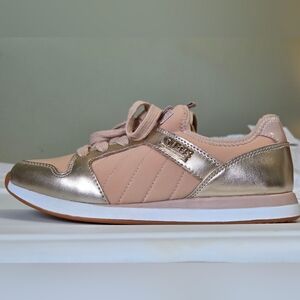 ​GUESS Quilted Sneakers - Rose Gold & Pink New Coquette Sz U.5